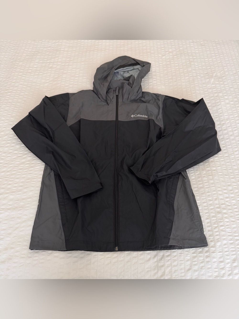 Columbia Men’s Black and Gray Hooded Rain Jacket